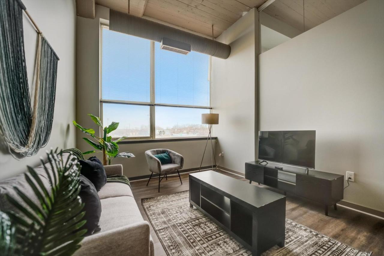 Frontdesk Waterfront Apts Downtown Cleveland Apartment Стая снимка