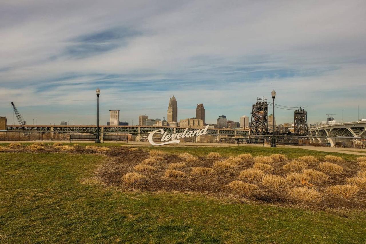 Frontdesk Waterfront Apts Downtown Cleveland Apartment Екстериор снимка